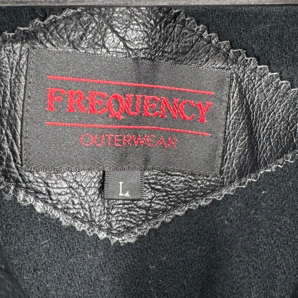 VTG Frequency Outerwear Mens Black L Genuine Leather Zip Up Jacket Coat Style
